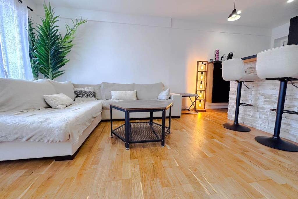 Appartamento Rooftop, & Breathtaking View Of And Sea *